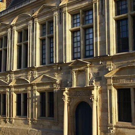 Au Coeur De *